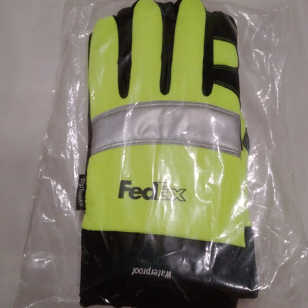 NEW FedEx Waterproof Lined Winter Gloves 2XL - Picture 2 of 4